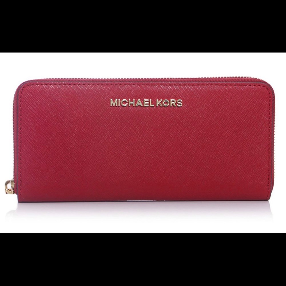 Red Michael Kors Woman’s wallet